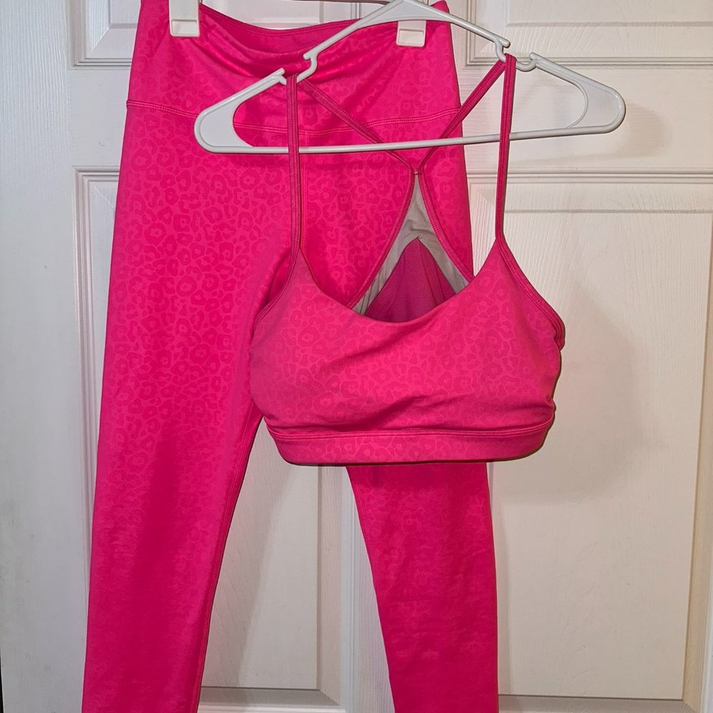 ZYIA Neon Pink Cheetah LNT Sports Bra/Leggings Set